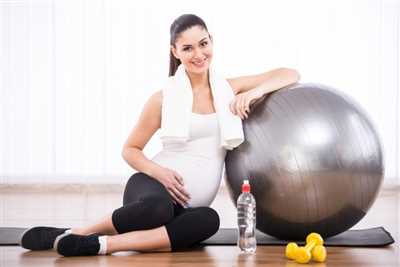 انجام ورزش هایی همچون پیاده روی، شنا، دوچرخه سواری ثابت و سایر ورزش های بی خطر در دوران بارداری مجاز است. مادران باردار می‌توانند از ماه های اوایل بارداری تا تولد نوزاد به ورزش کردن ادامه دهند. از مزایای ورزش کردن در دوران بارداری می‌توان به کاهش استرس، بهبود خلق و خو، افزایش انرژی، جلوگیری از افزایش وزن غیر طبیعی، کنترل فشار خون و دیابت، درمان یبوست، خواب راحت و در نهایت زایمان آسان اشاره کرد.
