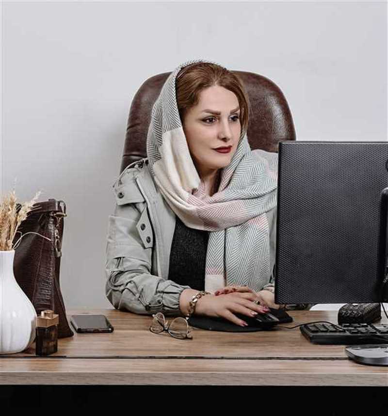زهرا نشاط